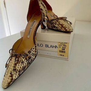 MANOLA BLAHNIK snake skin shoes, Size 6.5